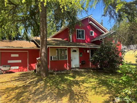 Photo of 2924 Forest Ridge Court S, Puyallup, WA 98374 (MLS # 2516525)