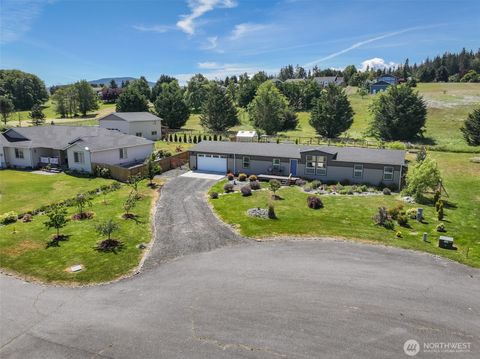 Photo of 61 Kestral Place, Sequim, WA 98382 (MLS # 2520027)