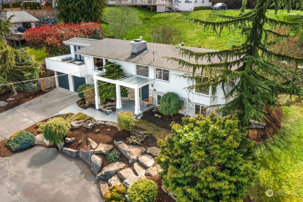 Photo of 945 6th Street, Mukilteo, WA 98275 (MLS # 2050742)