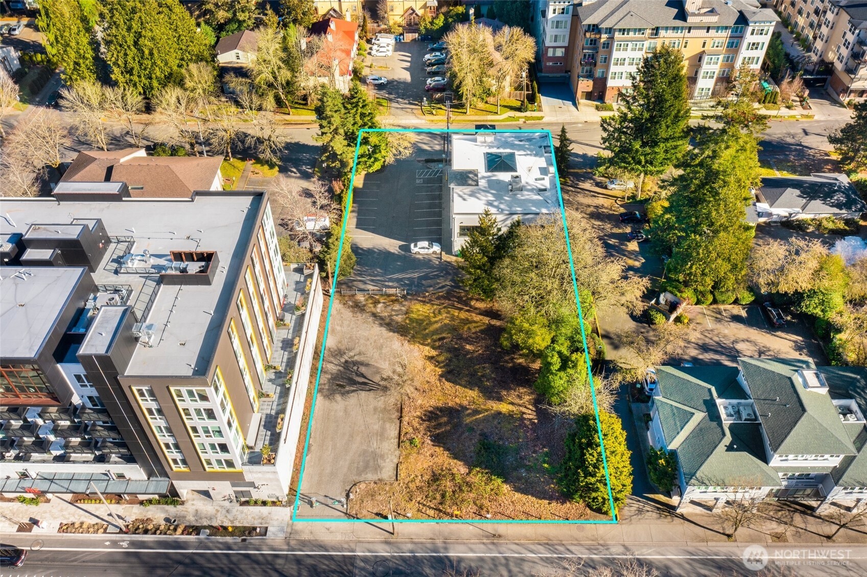 8405 165 Avenue NE