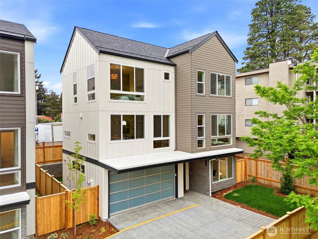 Photo of 1508 NE 147th Street, Shoreline, WA 98155 (MLS # 2551794)