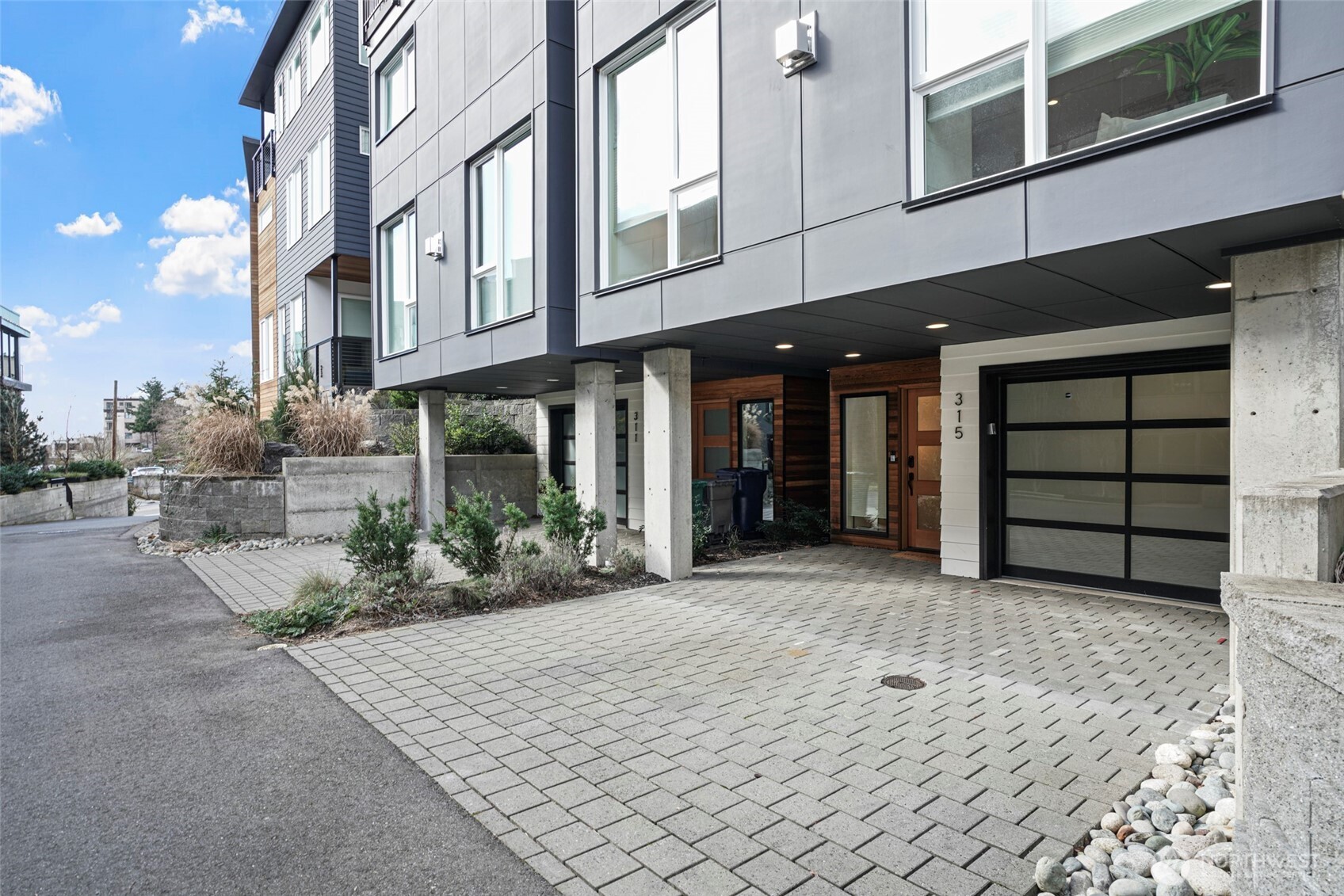 315 4th Avenue 3
