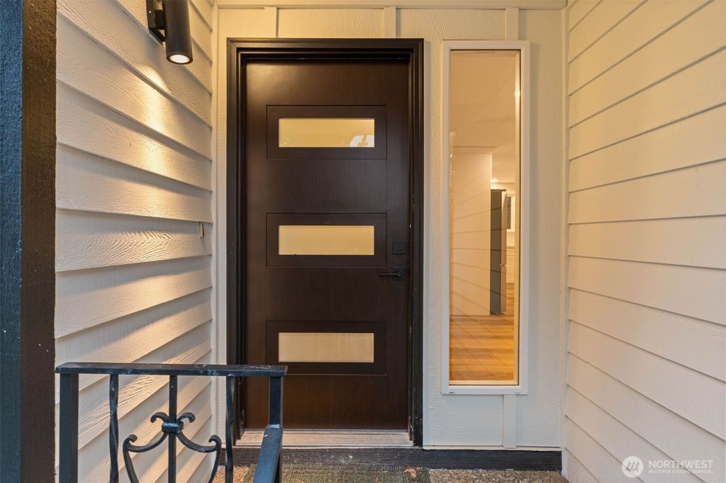 Photo of 5208 66th Avenue W, University Place, WA 98467 (MLS # 2459435)