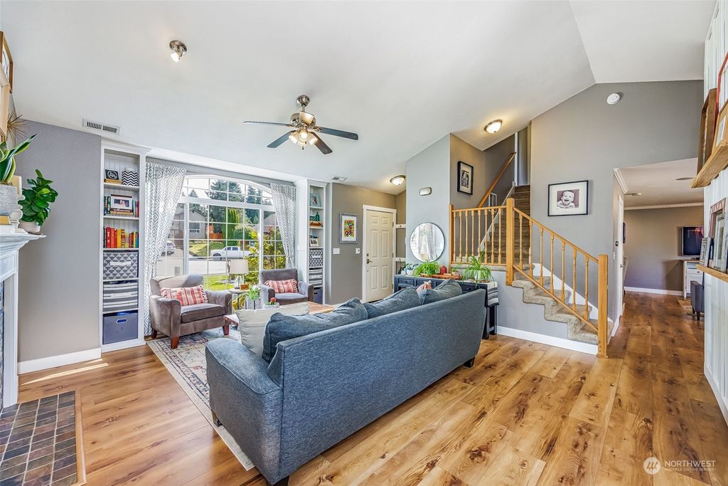 Photo of 105 16th Avenue Ct, Milton, WA 98354 (MLS # 2162245)