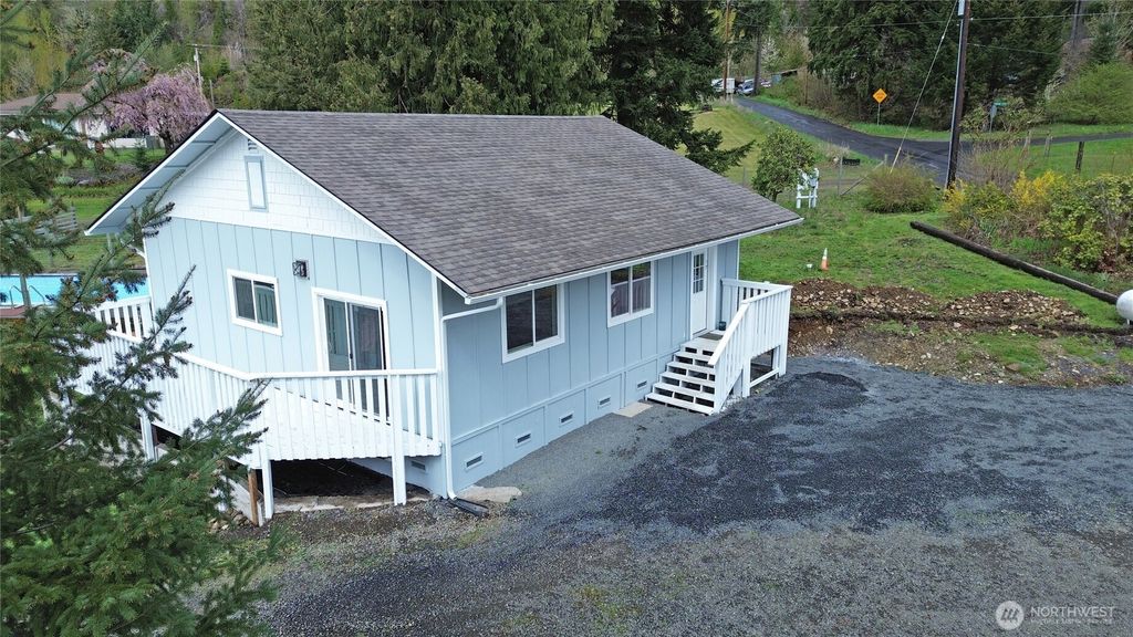 Photo of 113 Leroy Road, Randle, WA 98377 (MLS # 2509599)