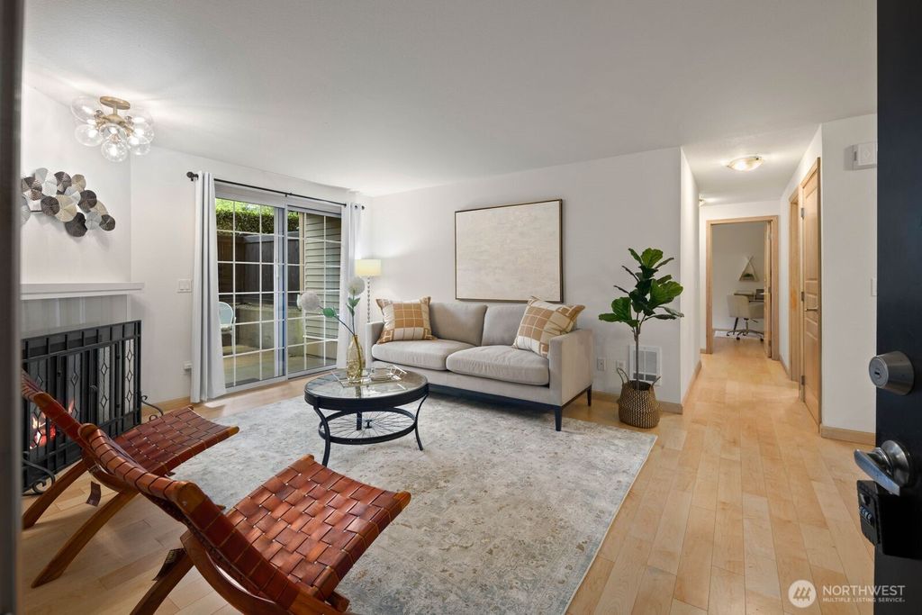 Photo of 215 9th Street #D101, Kirkland, WA 98033 (MLS # 2513915)