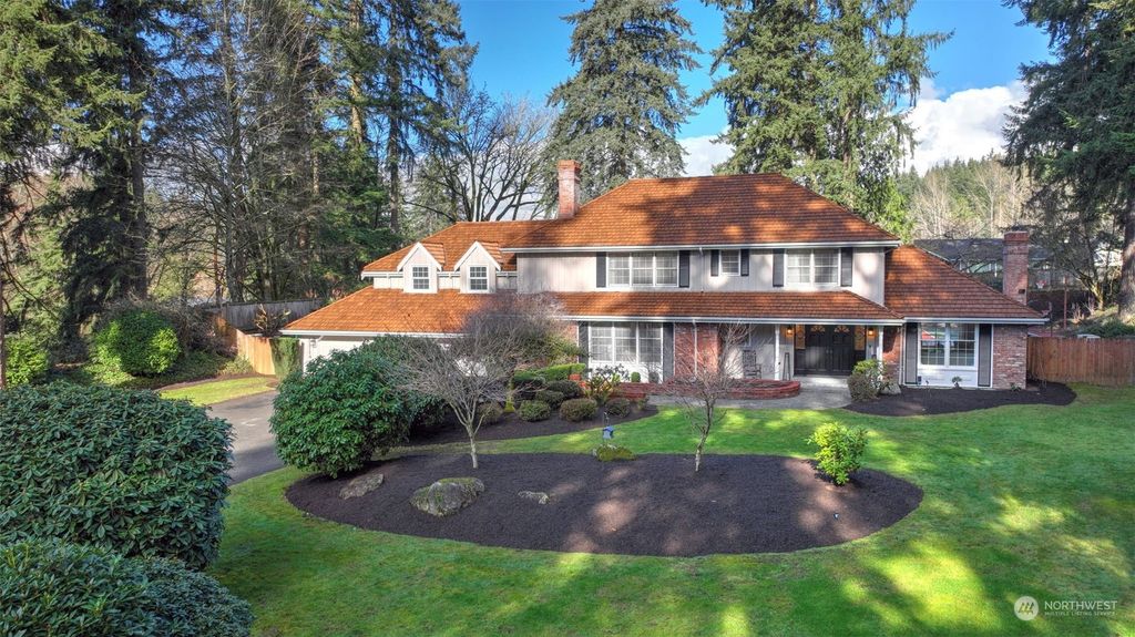 Photo of 11714 NE 43rd Place, Kirkland, WA 98033 (MLS # 2197237)