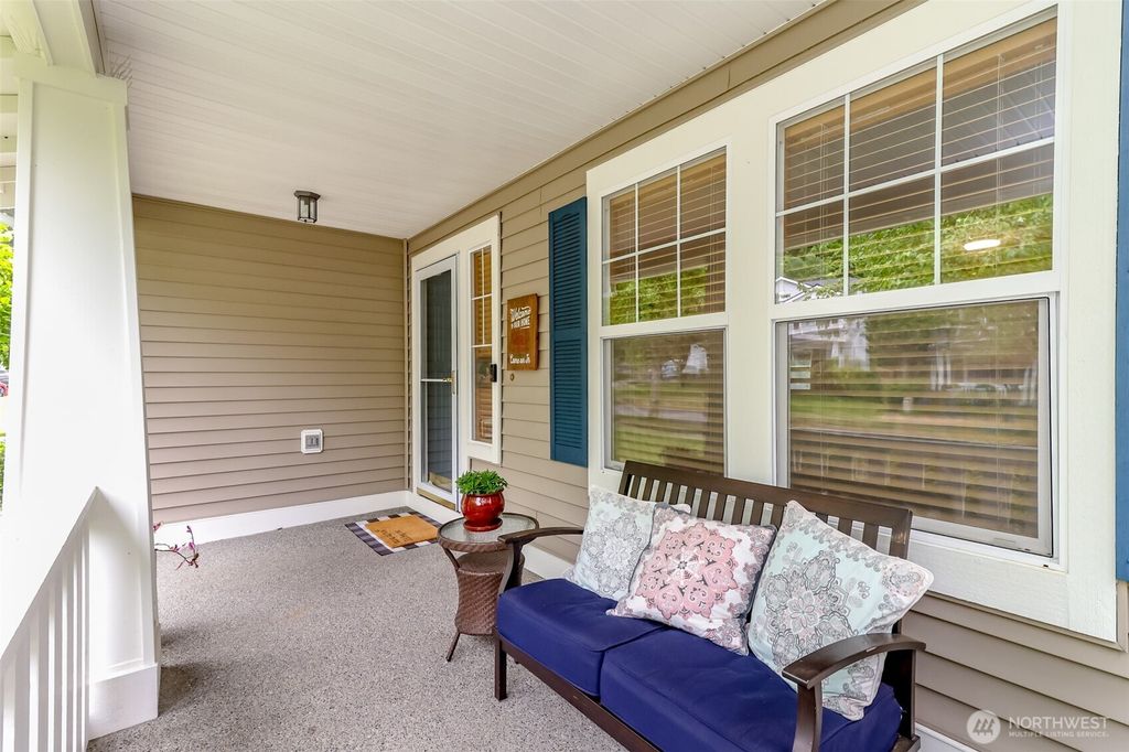 Photo of 1502 Jensen Avenue, Dupont, WA 98327 (MLS # 2527138)
