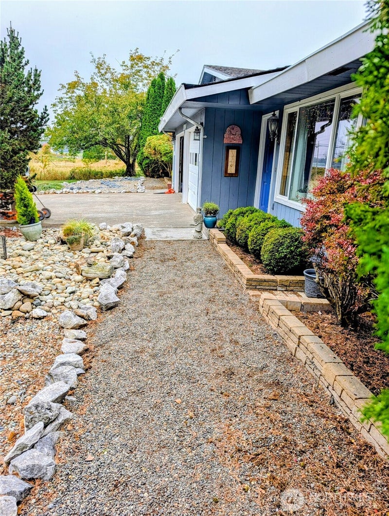 2744 Mountain View Road B