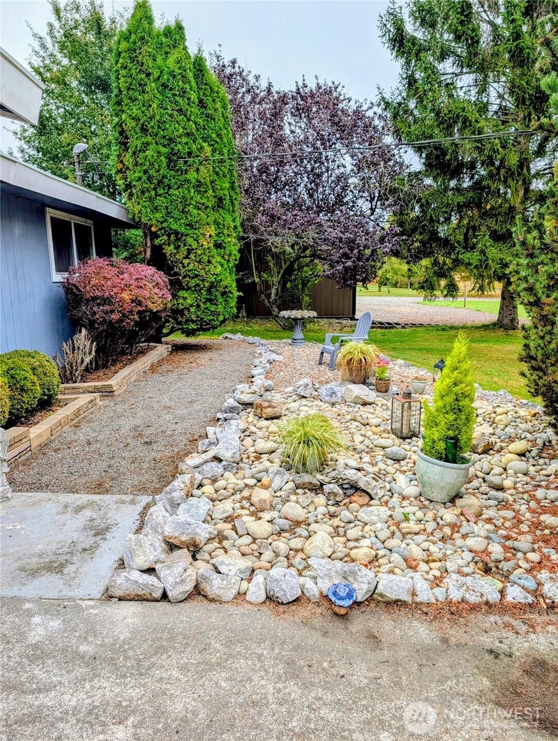 2744 Mountain View Road B