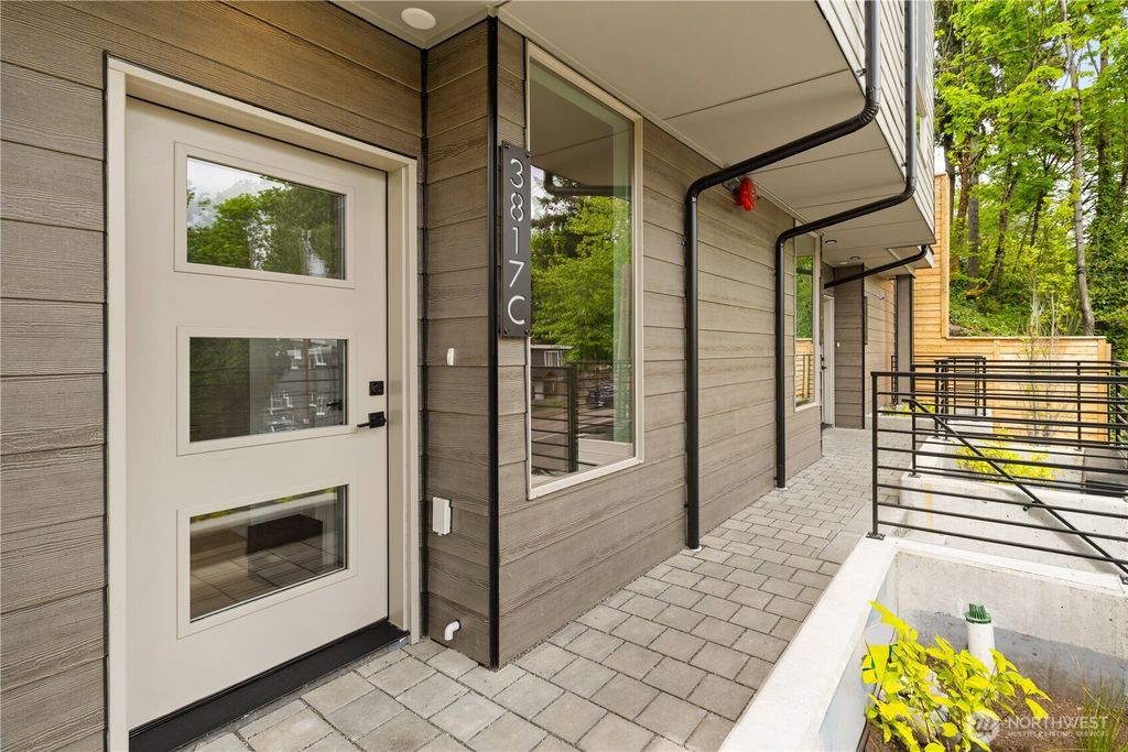 Photo of 3817 C Fremont Avenue N, Seattle, WA 98103 (MLS # 2524383)
