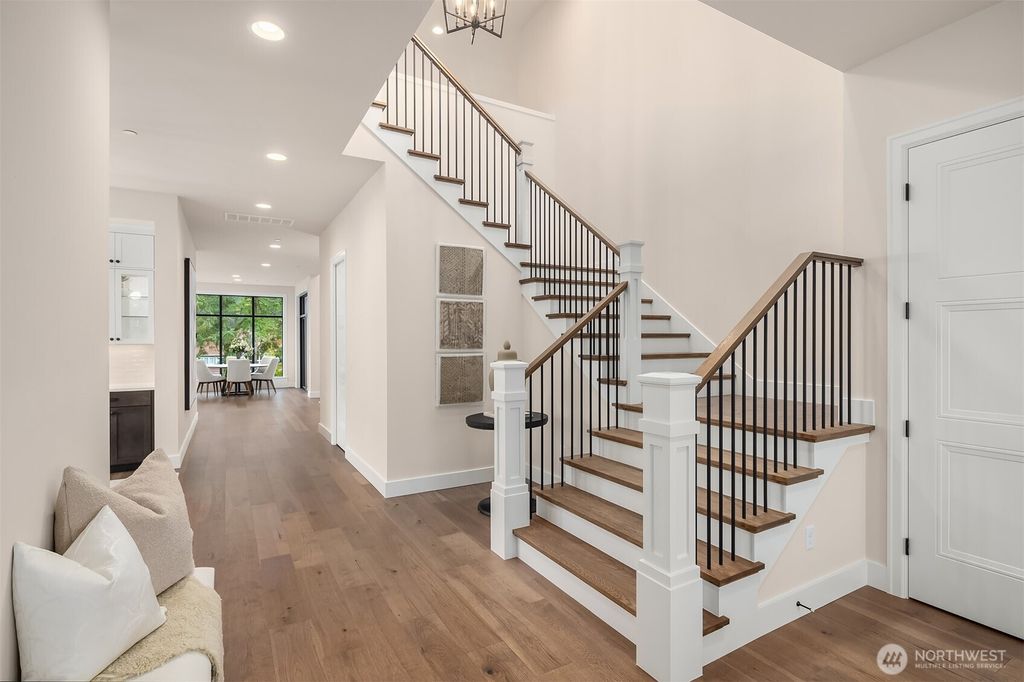 Photo of 15403 154th Avenue NE, Woodinville, WA 98072 (MLS # 2335188)