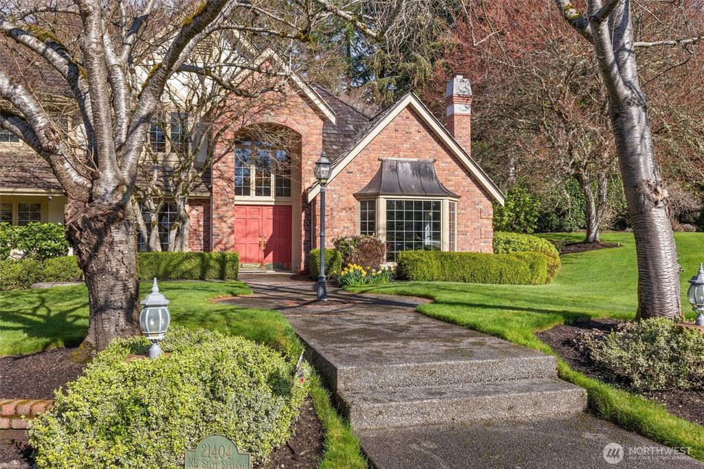 Photo of 21404 NE 67th Street, Redmond, WA 98053 (MLS # 2373287)