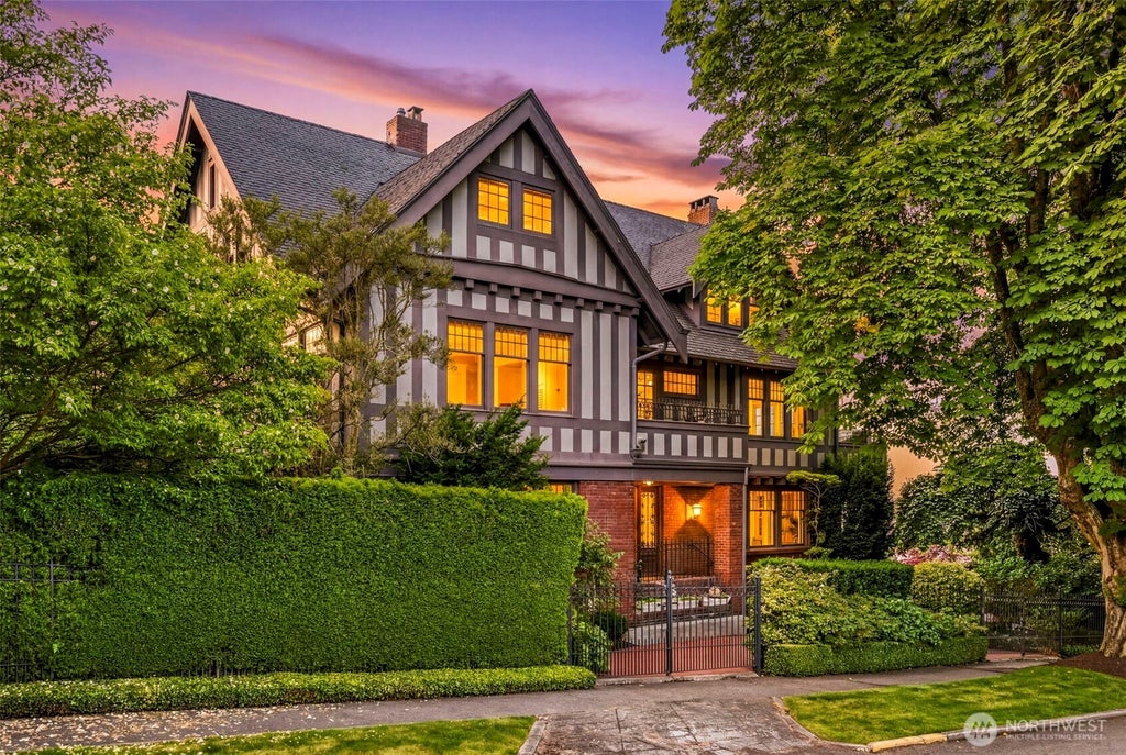 Photo of 2218 E Prospect Street, Seattle, WA 98112 (MLS # 2579973)