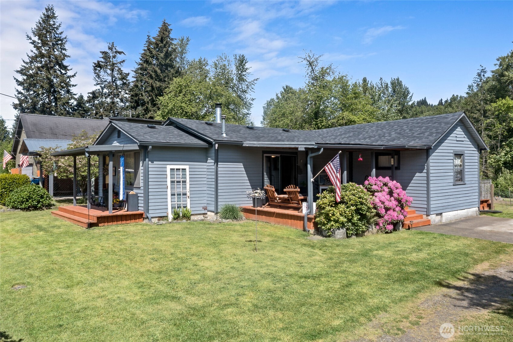 503 Train Street SE