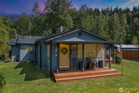 503 Train Street SE Orting WA 98360