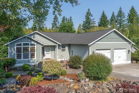 Photo of 1604 Tara Court, Kelso, WA 98626 (MLS # 2425795)