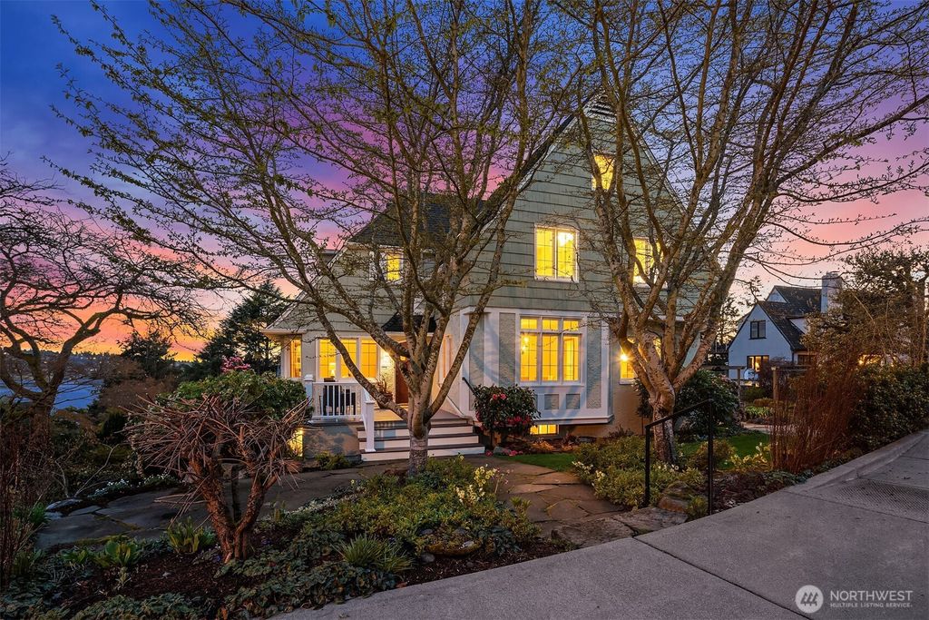 Photo of 3801 46th Avenue NE, Seattle, WA 98105 (MLS # 2353188)