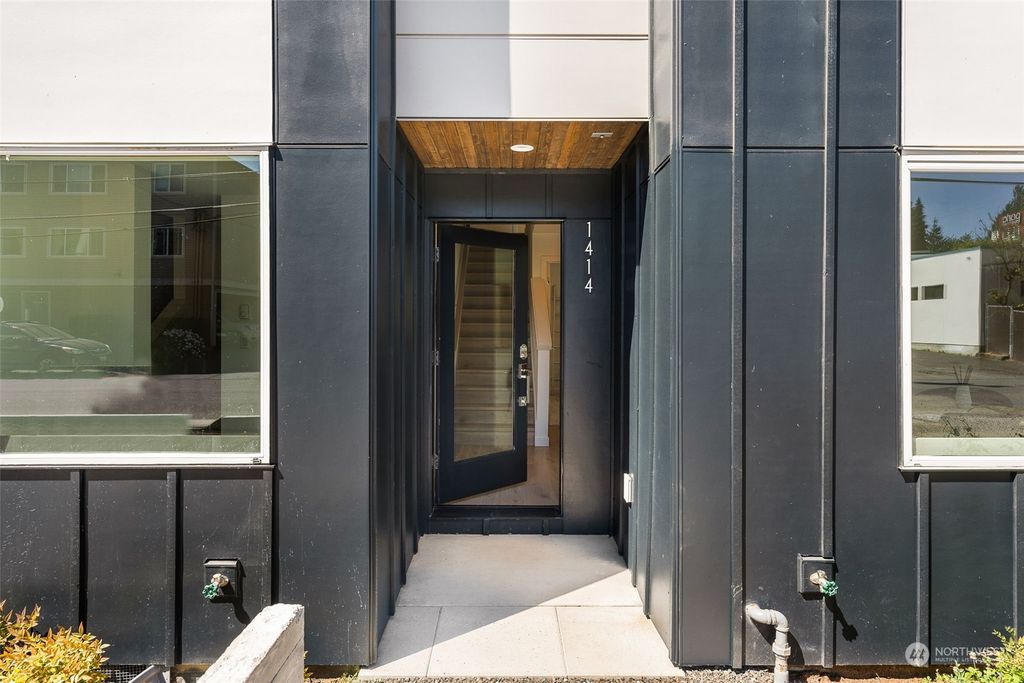 Photo of 1426 NW 92nd Street, Seattle, WA 98117 (MLS # 2175388)