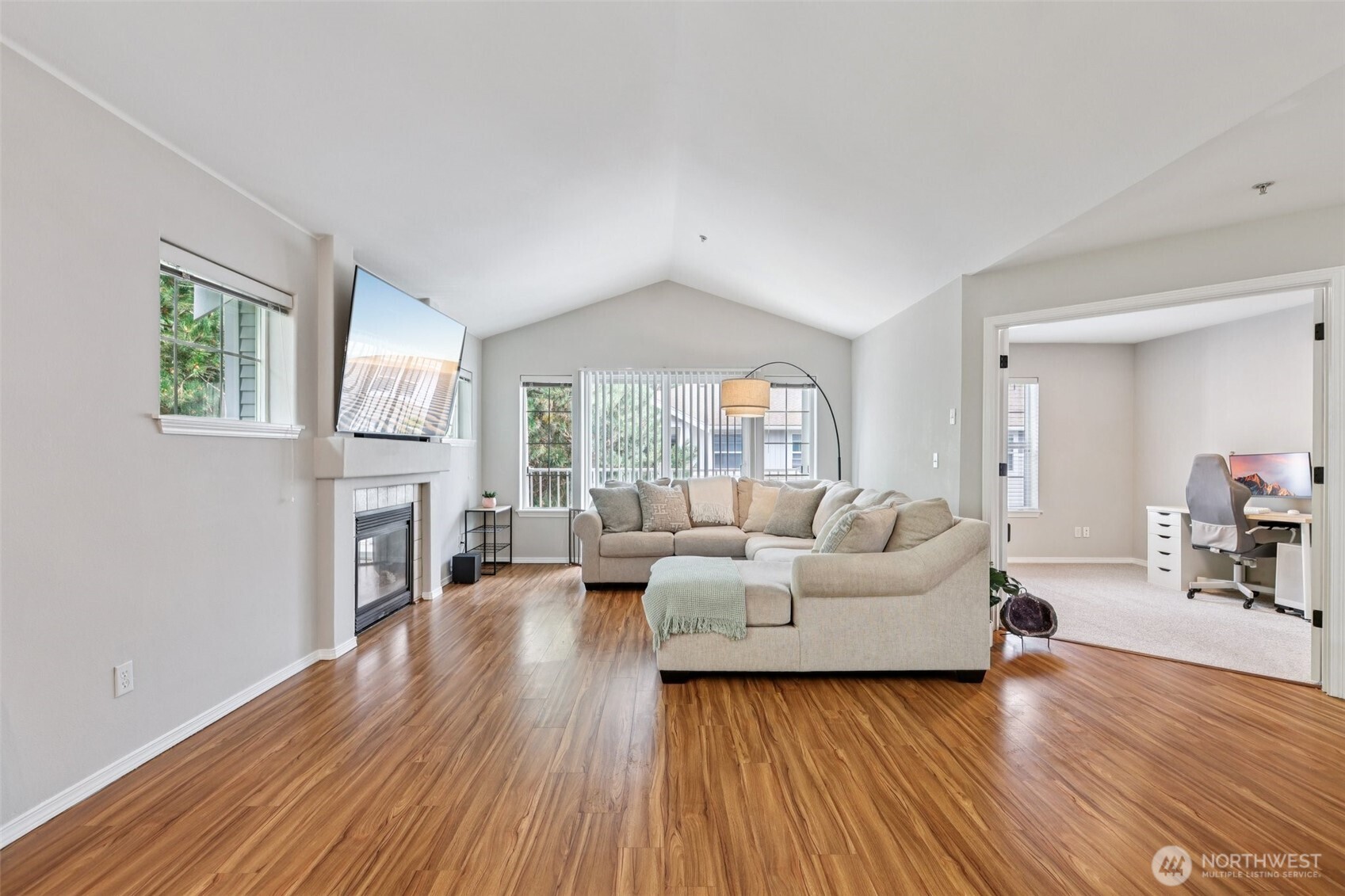 1607 Kincaid Street E8
