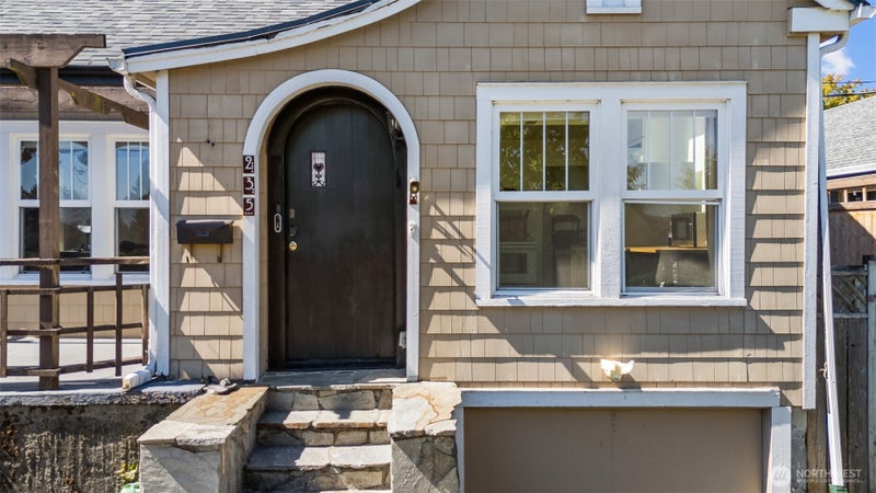 235 Percival Street NW