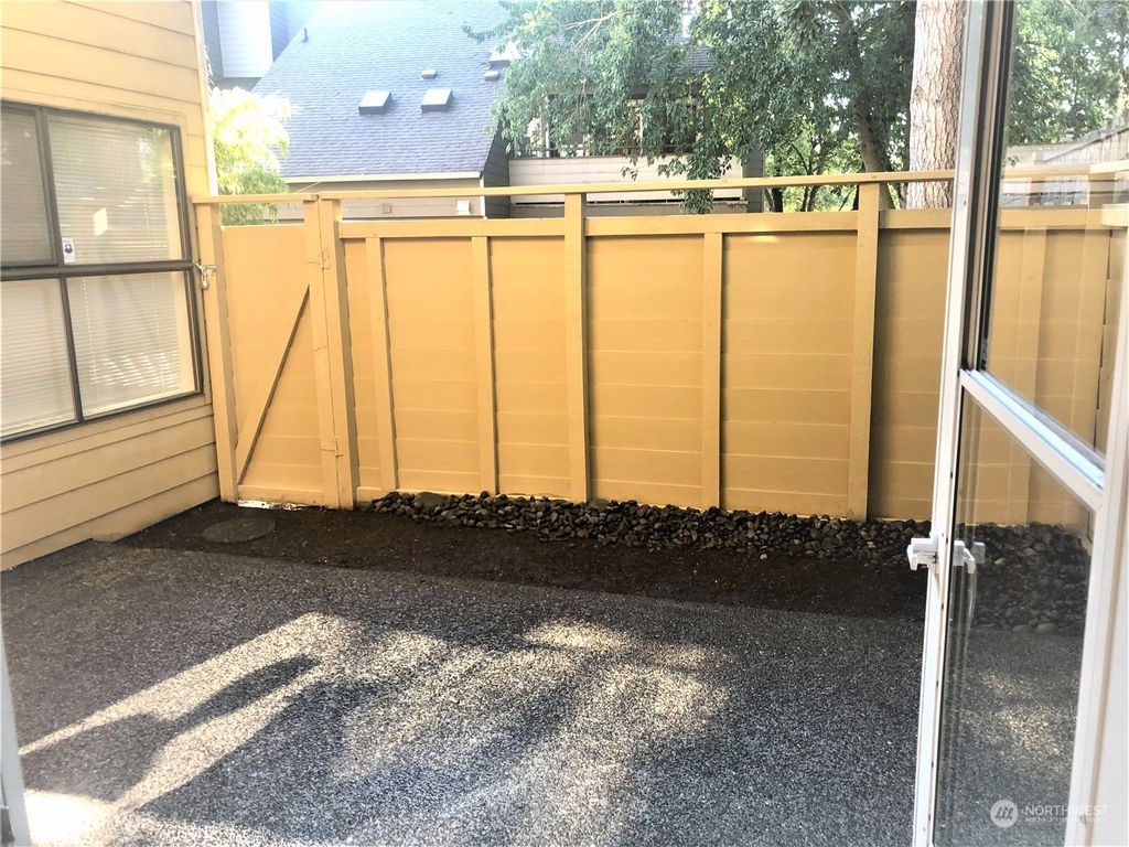 Photo of 2534 S 317th Street #103, Federal Way, WA 98003 (MLS # 2032751)