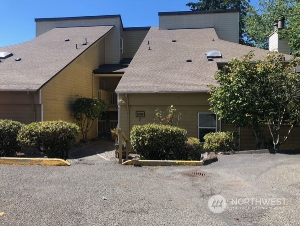 Photo of 2534 S 317th Street #103, Federal Way, WA 98003 (MLS # 2032751)