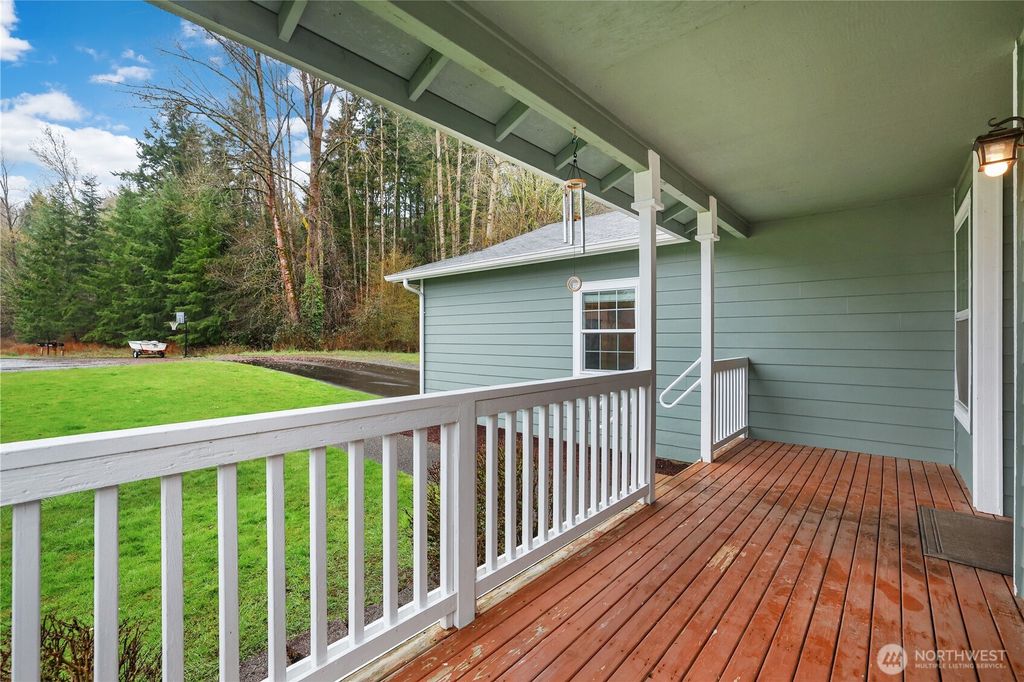 Photo of 10109 Meadowside Lane SW, Rochester, WA 98579 (MLS # 2485391)