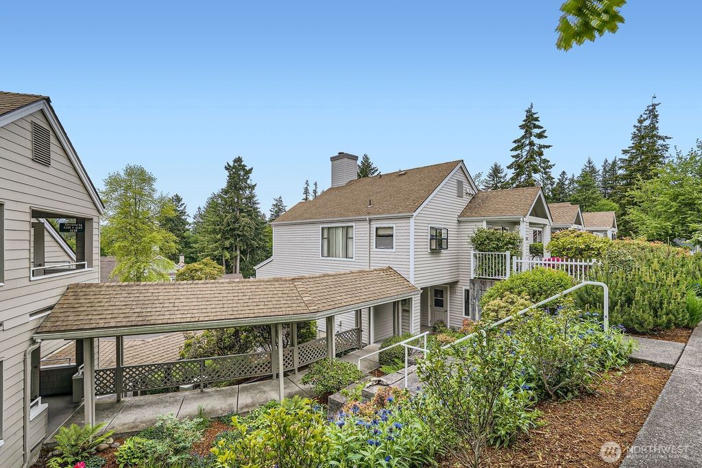 Photo of 4105 Providence Point Drive SE, Issaquah, WA 98029 (MLS # 2439586)