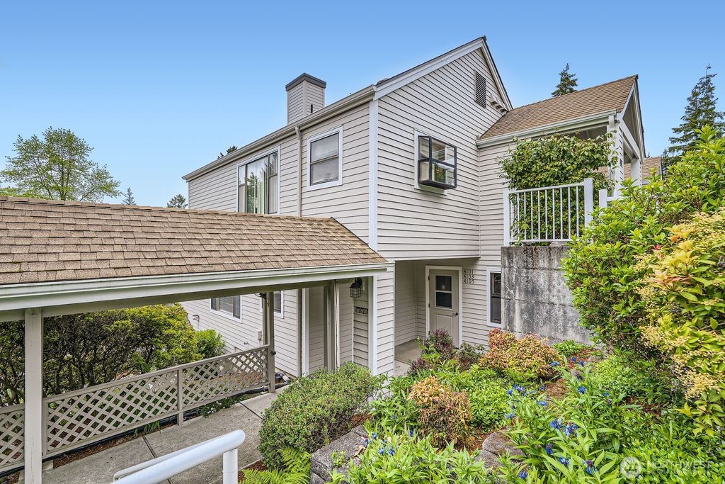 Photo of 4105 Providence Point Drive SE, Issaquah, WA 98029 (MLS # 2439586)