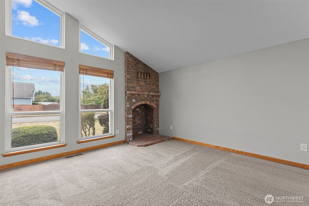 Photo of 130 6th Avenue SW, Pacific, WA 98047 (MLS # 2416936)
