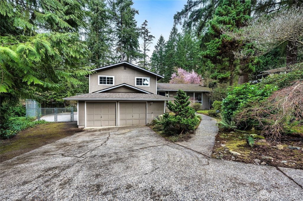 Photo of 20416 14th Avenue W, Lynnwood, WA 98036 (MLS # 2354213)