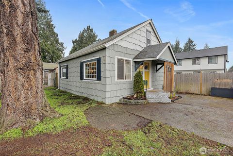 Photo of 521 114th Street S, Tacoma, WA 98444 (MLS # 2470660)