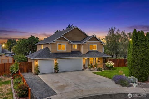 Photo of 3726 Lakeport Lane, Moses Lake, WA 98837 (MLS # 2555357)