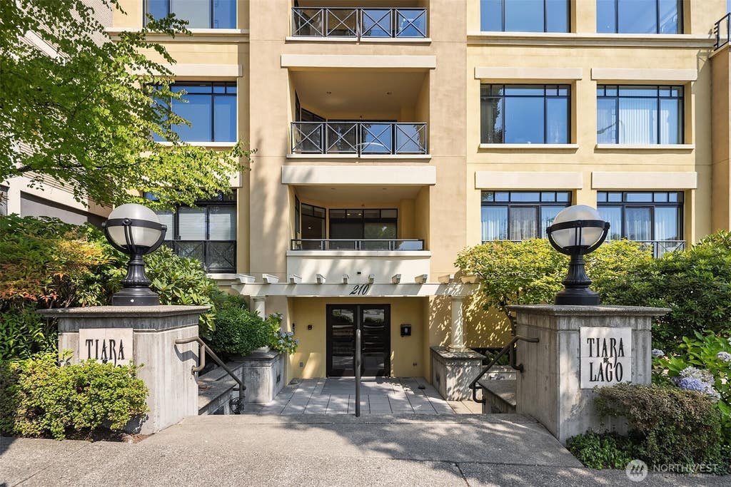 Photo of 210 Market Street #304, Kirkland, WA 98033 (MLS # 2569242)