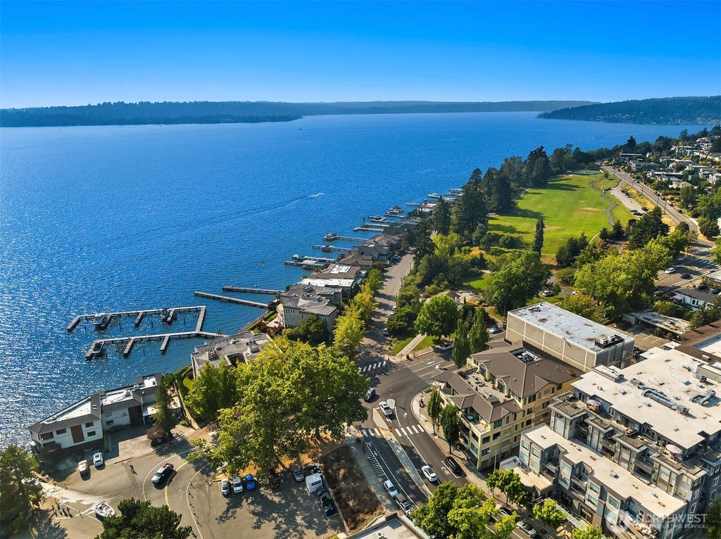 Photo of 210 Market Street #304, Kirkland, WA 98033 (MLS # 2569242)