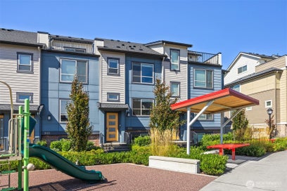 1053 6th Walk NE Issaquah WA 98029