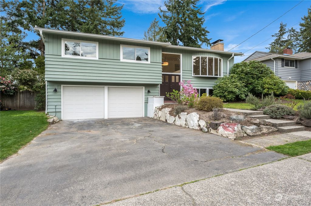 Photo of 23208 66th Avenue W, Mountlake Terrace, WA 98043 (MLS # 2218476)