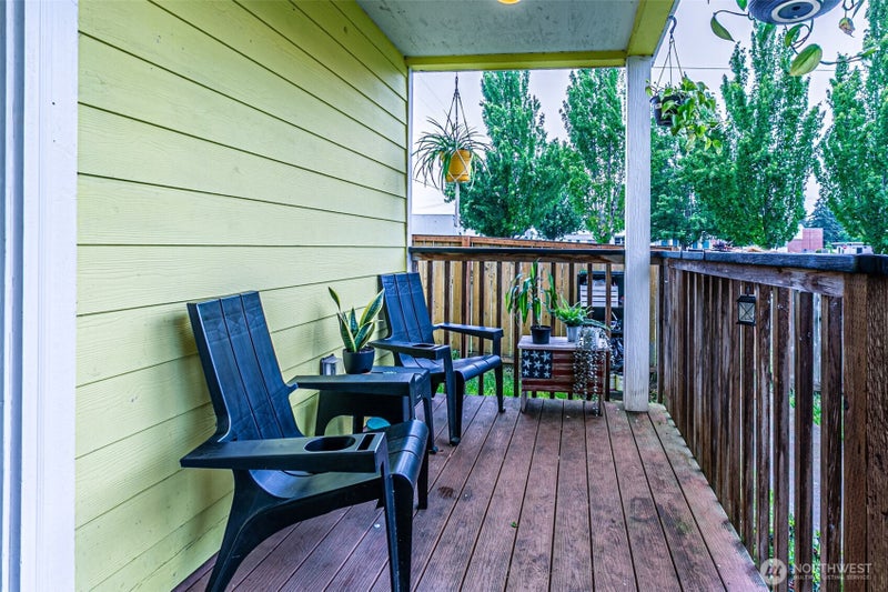 106 2nd Street NE