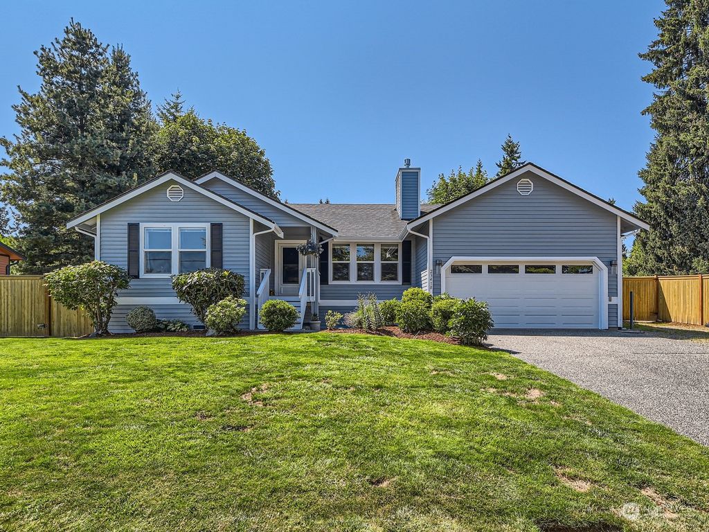 Photo of 23418 28th Avenue W, Brier, WA 98036 (MLS # 2146448)