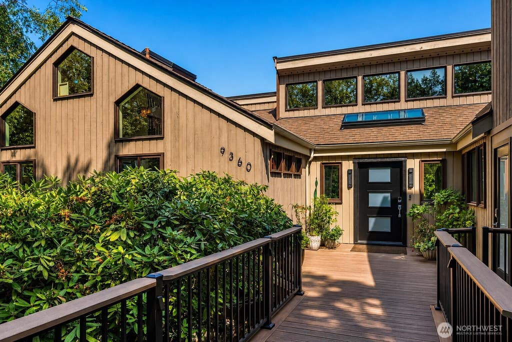 Photo of 9360 Mercerwood Drive, Mercer Island, WA 98040 (MLS # 2571706)