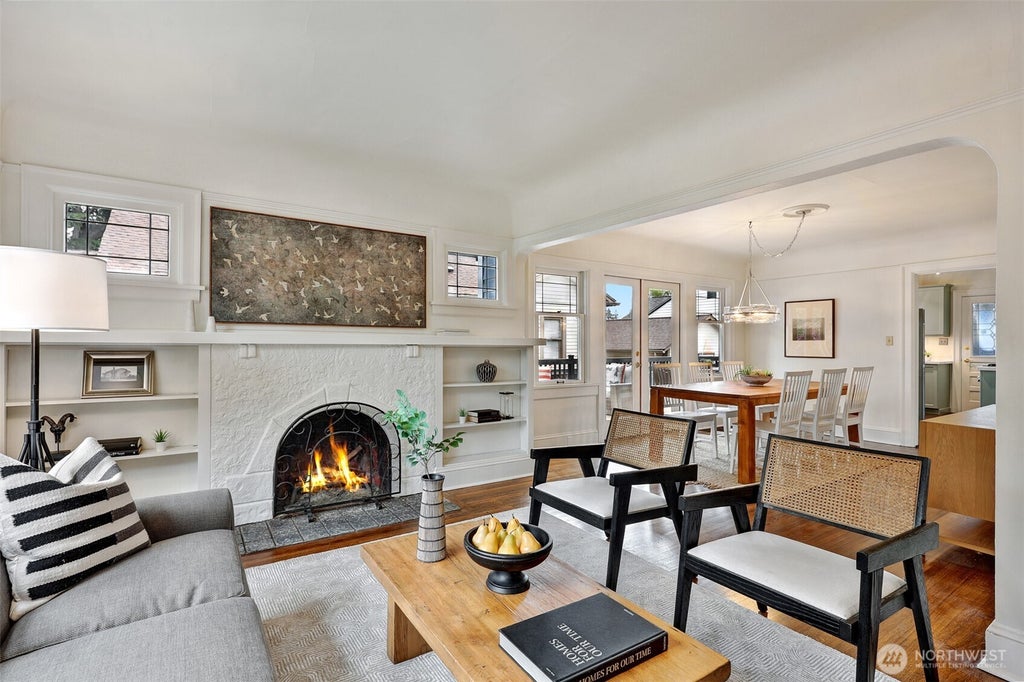 Photo of 2305 NW 85th Street, Seattle, WA 98117 (MLS # 2591793)