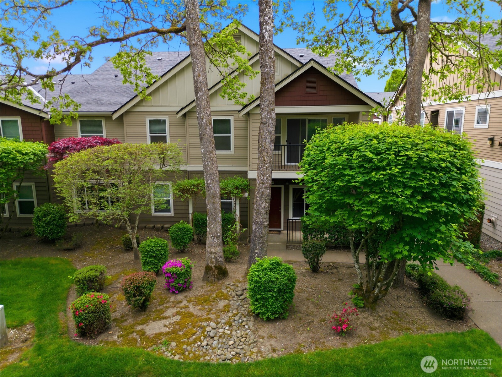 2131 Hammond Ave D9