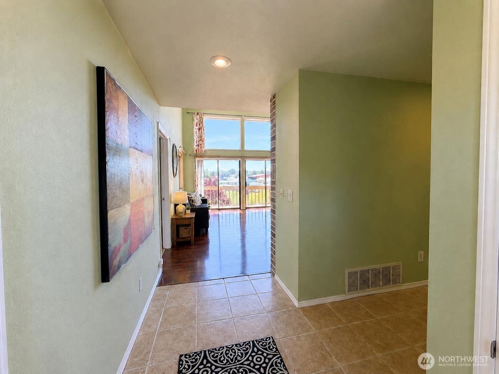 Photo of 1216 Wheeler Street S, Tacoma, WA 98444 (MLS # 2539784)