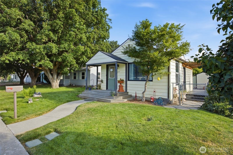 346 7th Ave SW