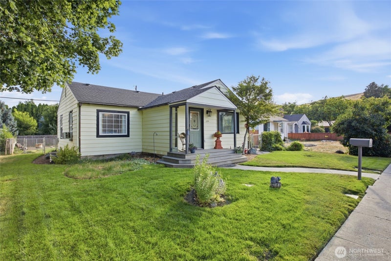 346 7th Ave SW