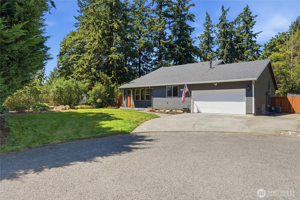 Photo of 10700 SE 16th Street, Vancouver, WA 98664 (MLS # 2564139)