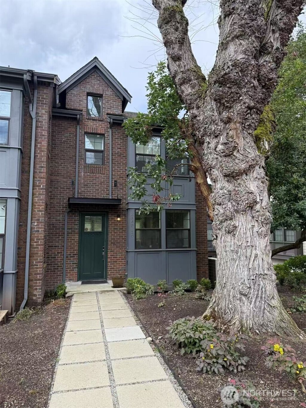 Photo of 2143 9th Avenue W #10, Seattle, WA 98119 (MLS # 2347654)