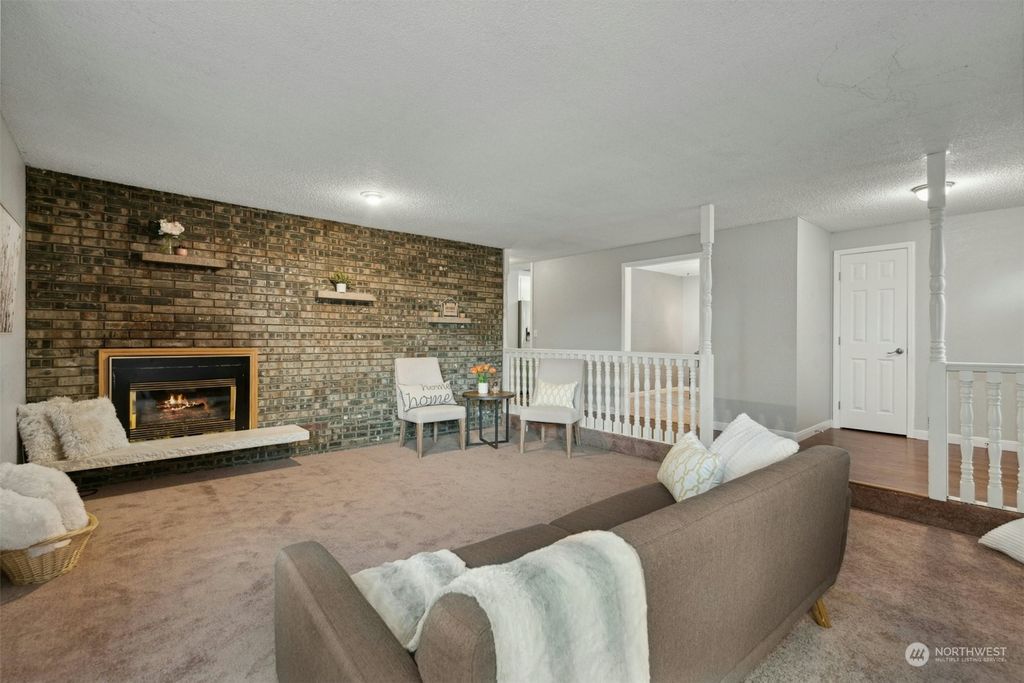 Photo of 27033 150th Place SE, Kent, WA 98042 (MLS # 2313776)