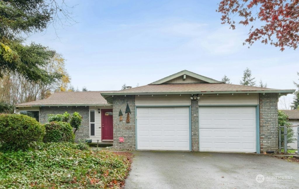 Photo of 27033 150th Place SE, Kent, WA 98042 (MLS # 2313776)